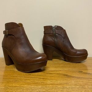 KORK-EASE brown booties size 7.5